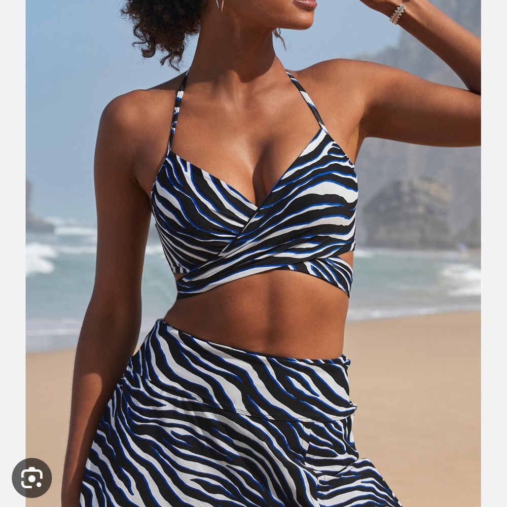 NWT ,XL Boston  Proper Zebra Print Bikini &bijini top - Black, White, Blue